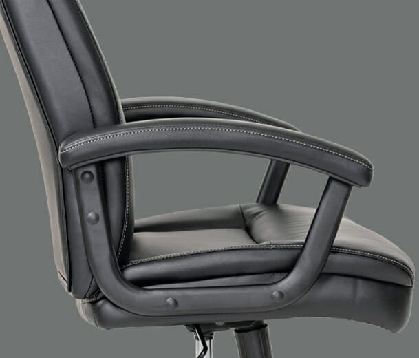 side-on angle of the Buro Dakota II comfortable executive office chair