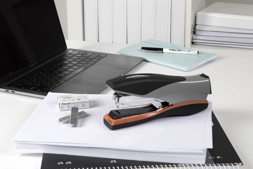 2102357_RXL STAPLER OPTIMA 40 FS ORG_SLV koplus at orgatec 2024