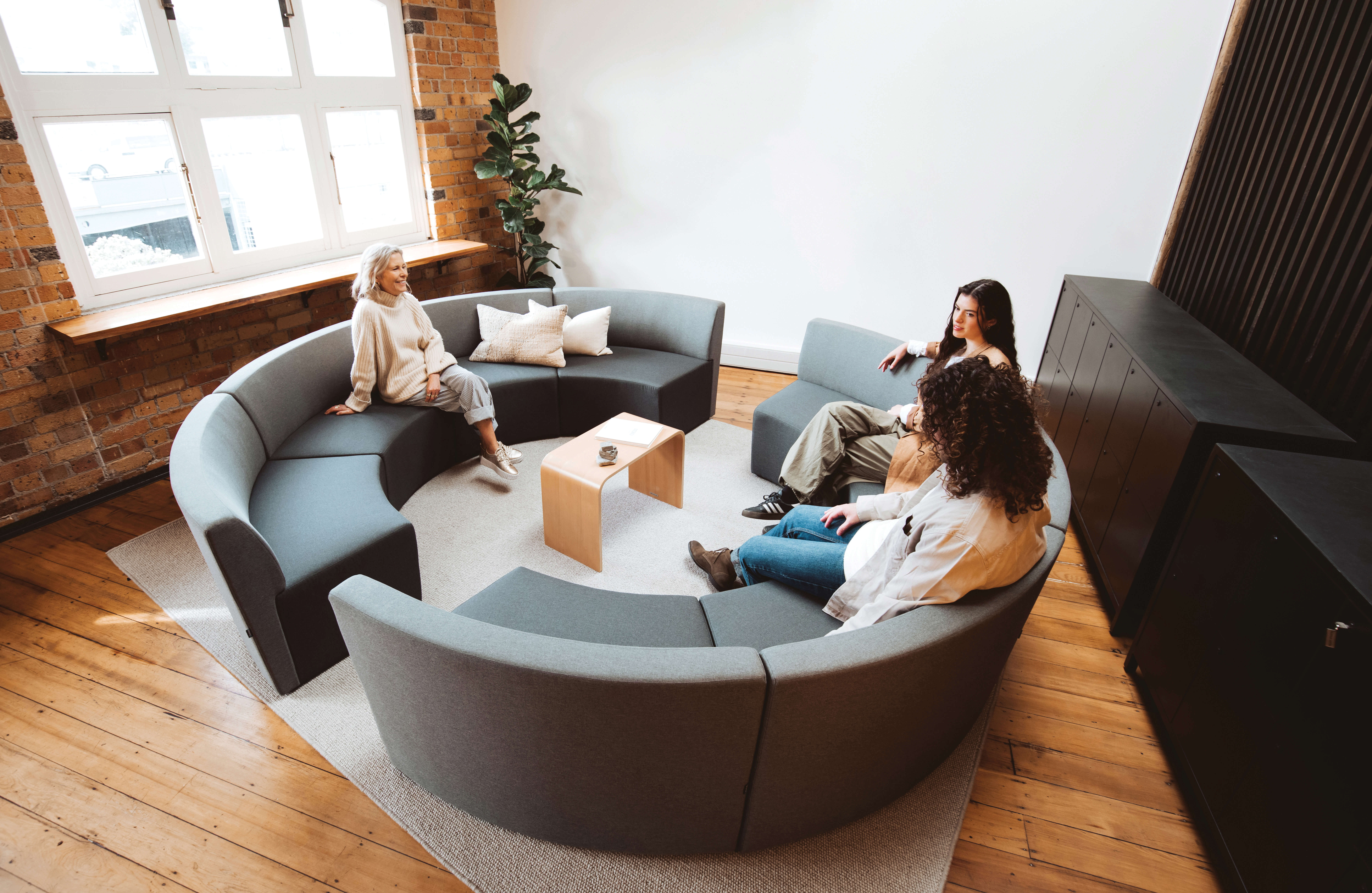 Konfurb Arco_Konfurb Link_KON144_Pit Scene_02_MR Konfurb Arco