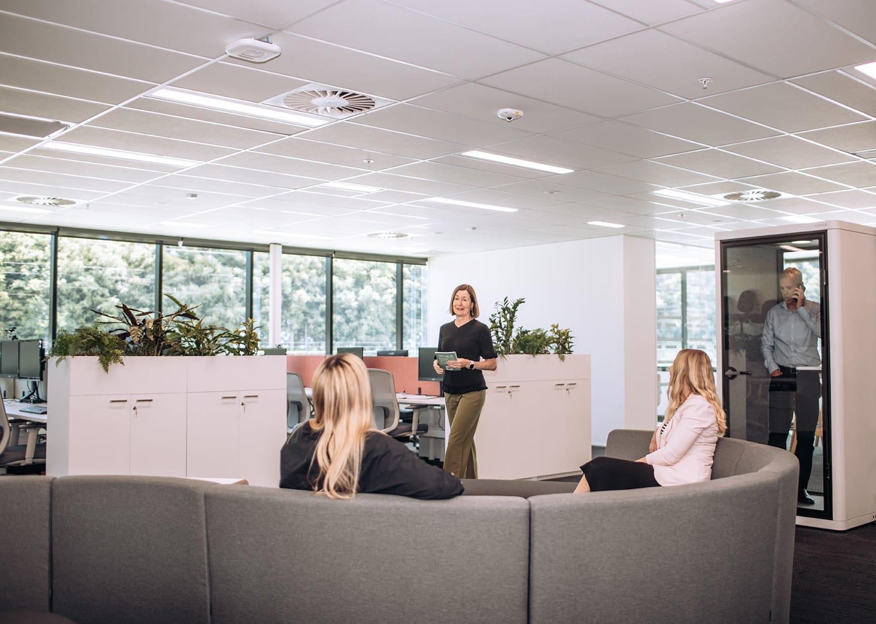 How to design an open office that everyone will love (even introverts!)