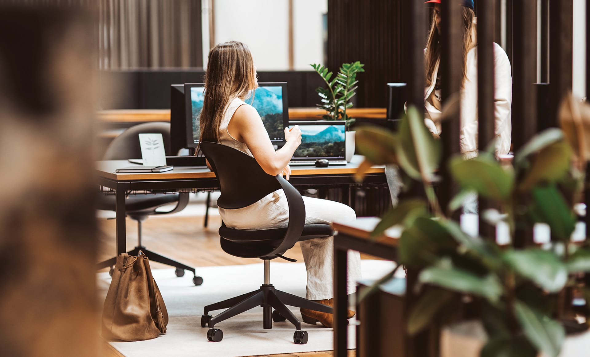 konfurb loop chair in 2026 office design