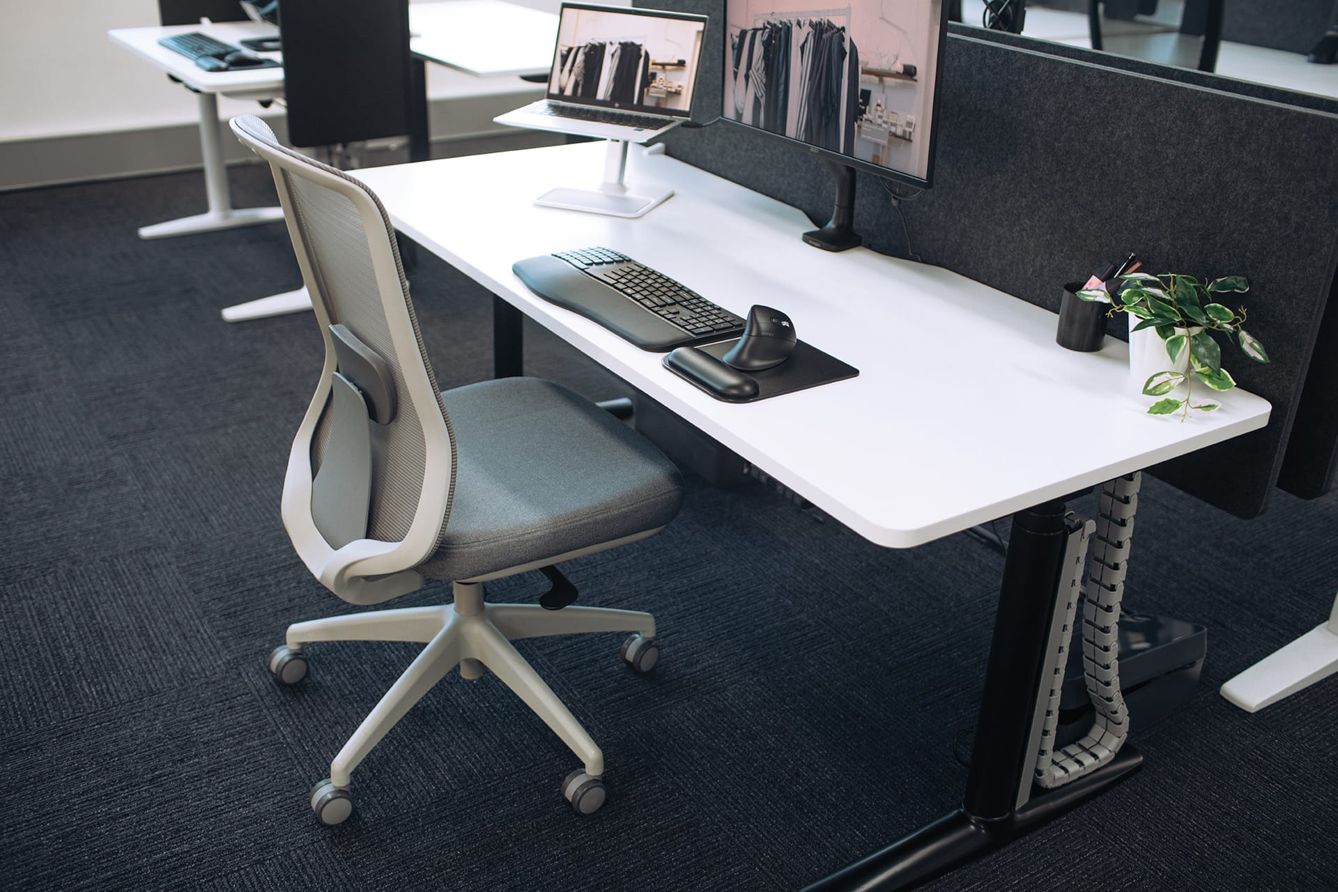 Syntra Height Adjustable Desk 1800x750 White