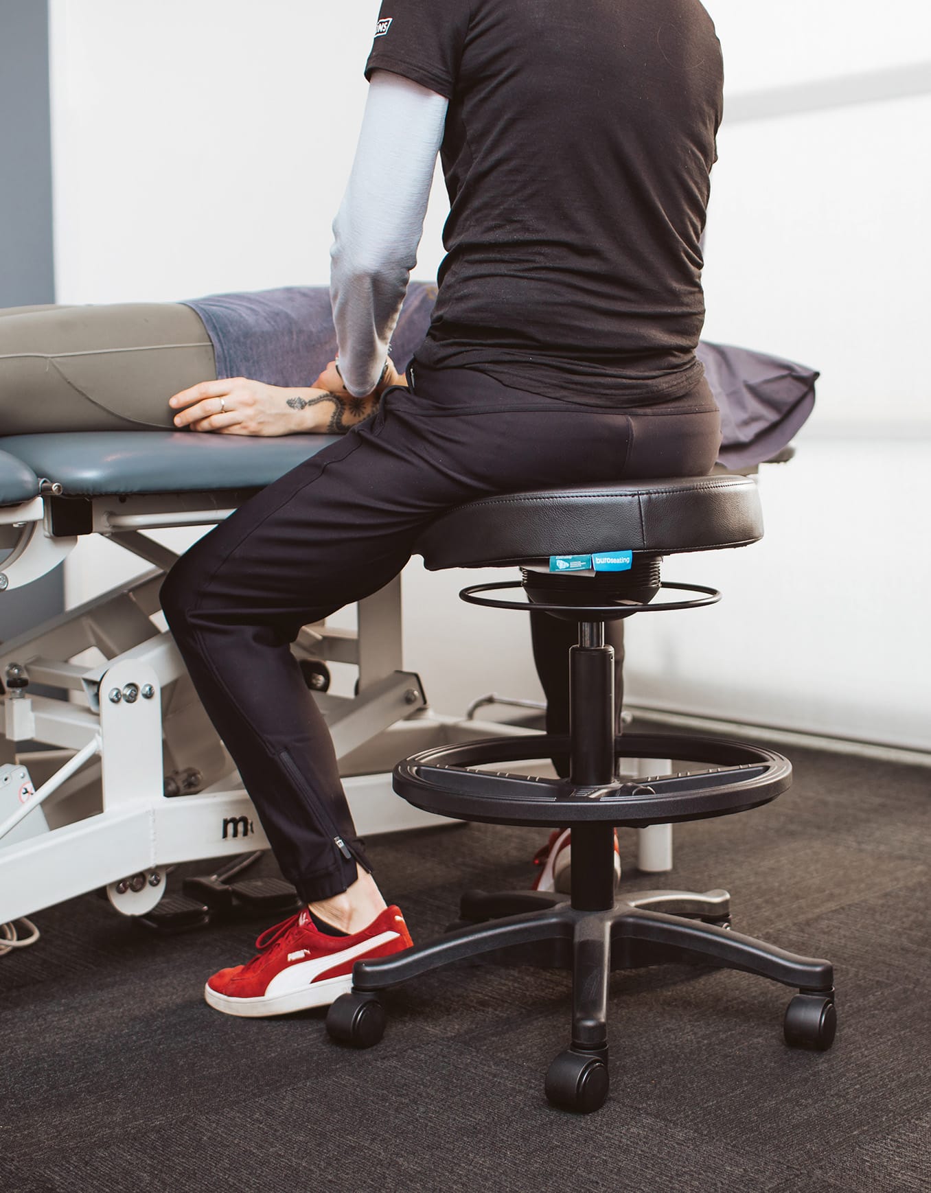 buro polo sit sand stool at physio