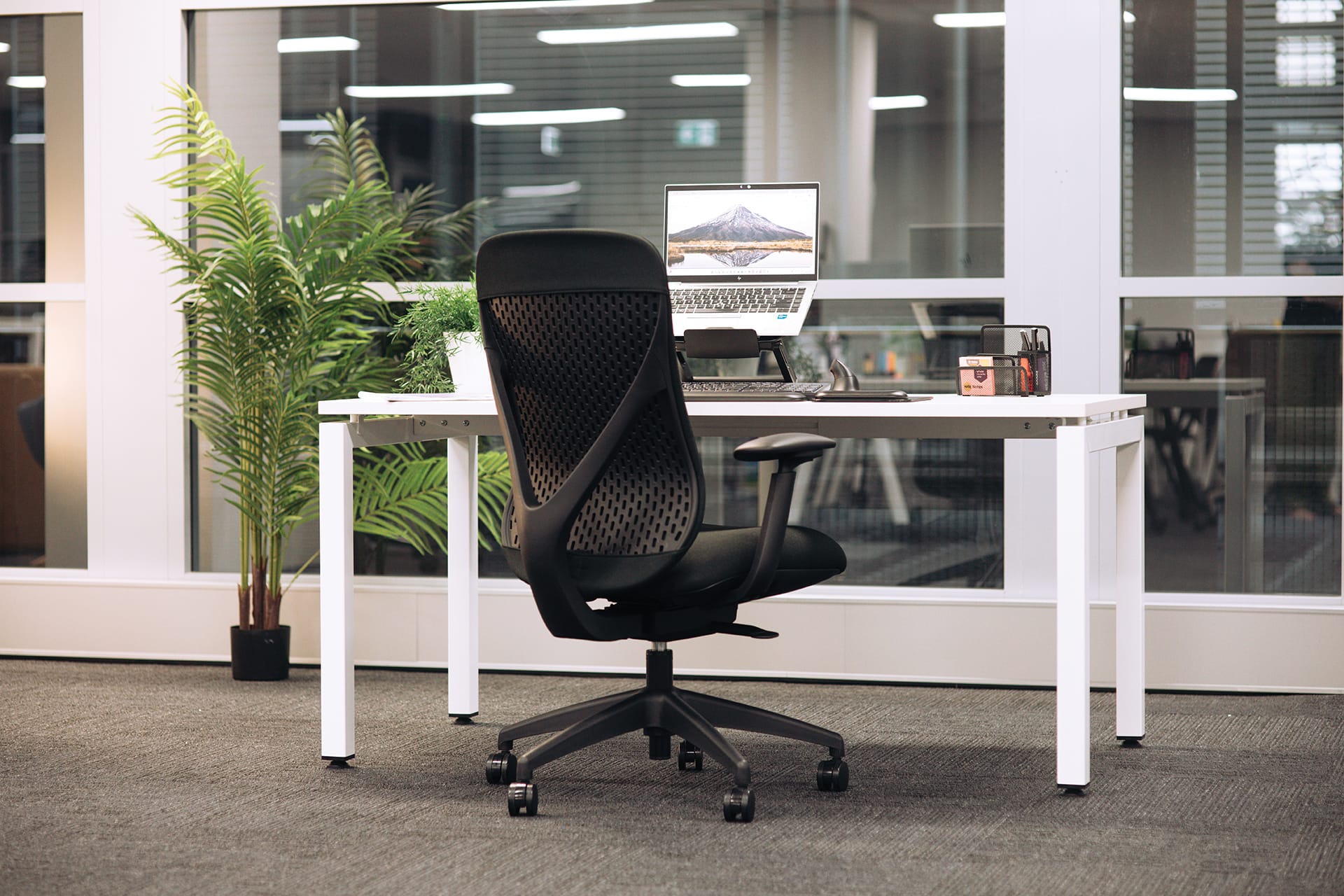 Buro Axon Black chair scene image
