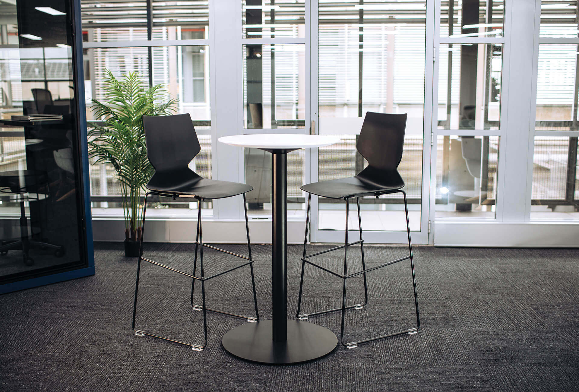 round high table 600mm DIA white scene office