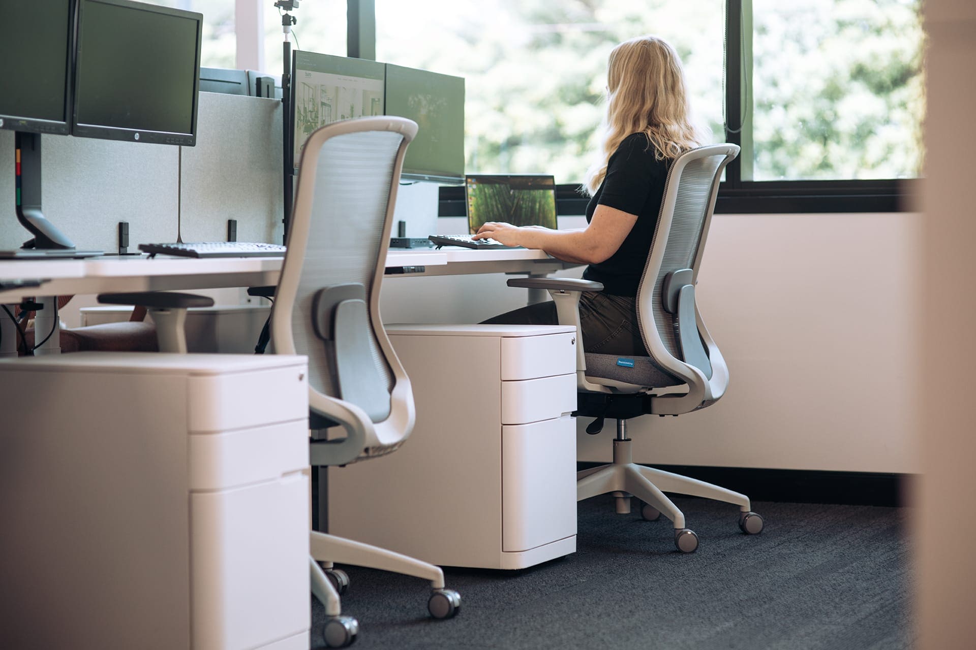 Buro Syntra Back to Back Height Adjustable Desk White
